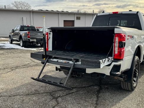 Used 2023 Ford F250 Lariat w/ Lariat Ultimate Package image 24