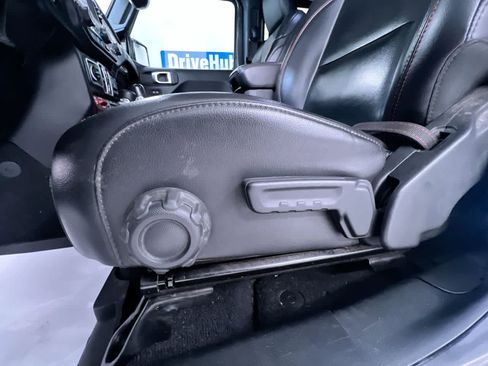 Used 2018 Jeep Wrangler Unlimited Rubicon AWD/4WD image 13