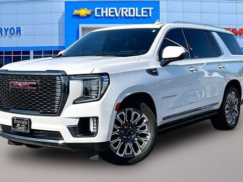 Used 2024 GMC Yukon Denali Ultimate AWD/4WD image 3