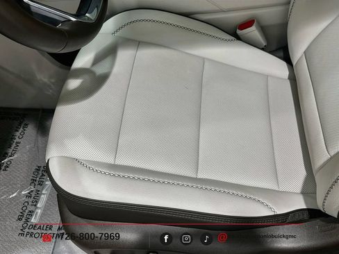 Used 2026 GMC Acadia Denali w/ Super Cruise Package FWD image 20