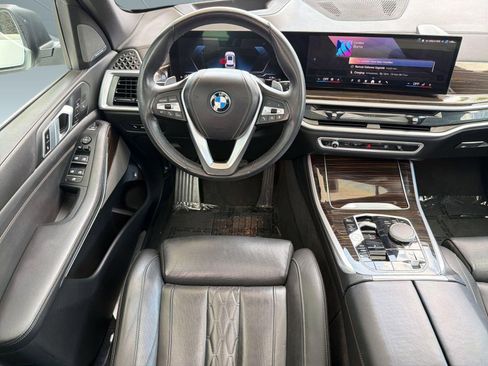 Used 2025 BMW X5 xDrive50e AWD/4WD image 29