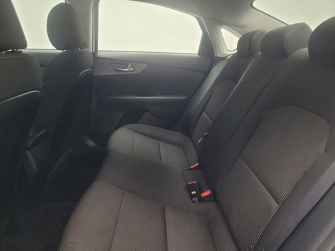 Used 2020 Kia Forte LXS FWD image 18