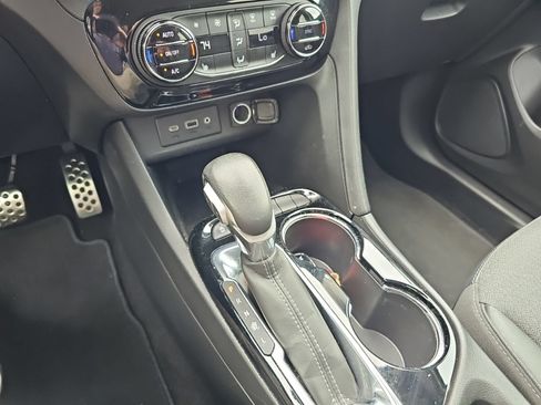 Used 2023 Buick Encore GX Select w/ Sport Touring Package FWD image 19