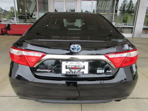 Used 2015 Toyota Camry SE FWD image 10