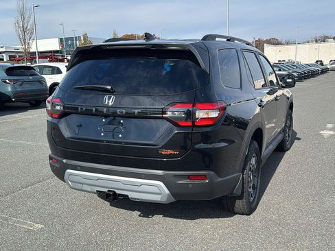 New 2025 Honda Pilot TrailSport image 7