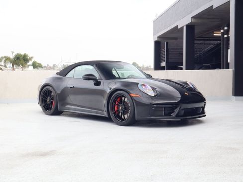 Certified 2024 Porsche 911 Carrera GTS RWD image 8