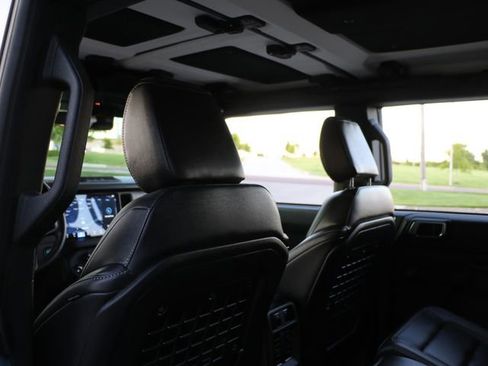 Used 2025 Ford Bronco Big Bend w/ Black Diamond Package AWD/4WD image 16
