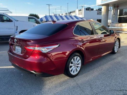 Used 2019 Toyota Camry LE w/ Convenience Package image 8