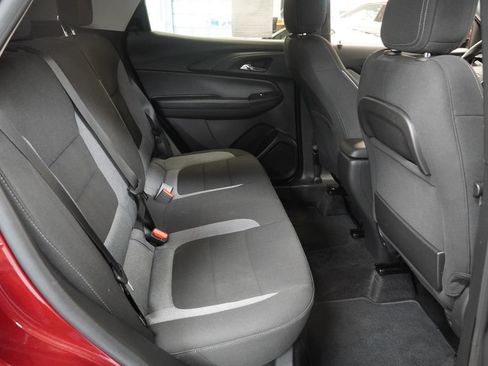 Used 2024 Chevrolet TrailBlazer LT AWD/4WD image 28