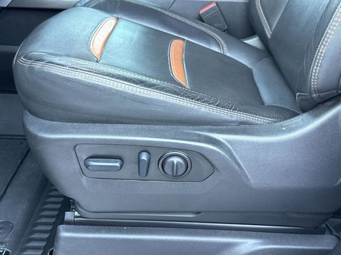 Used 2022 GMC Sierra 2500 AT4 w/ AT4 Preferred Package image 11