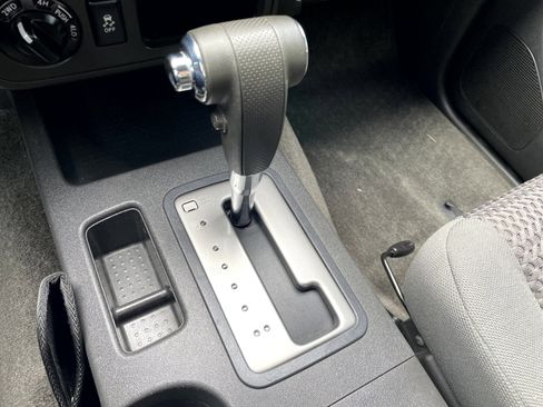 Used 2016 Nissan Frontier SV AWD/4WD image 16