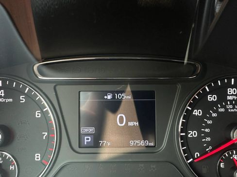 Used 2020 Kia Sorento LX FWD image 15