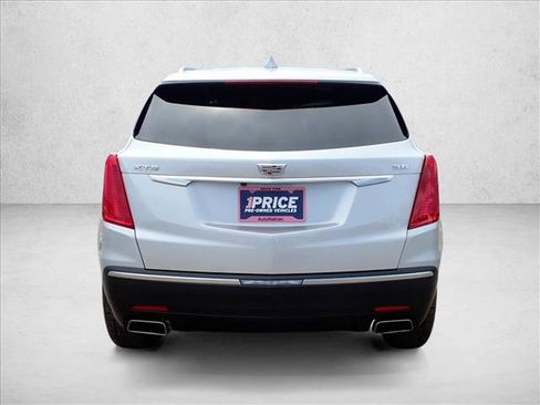 Used 2017 Cadillac XT5 Luxury w/ Driver Awareness Package FWD image 3