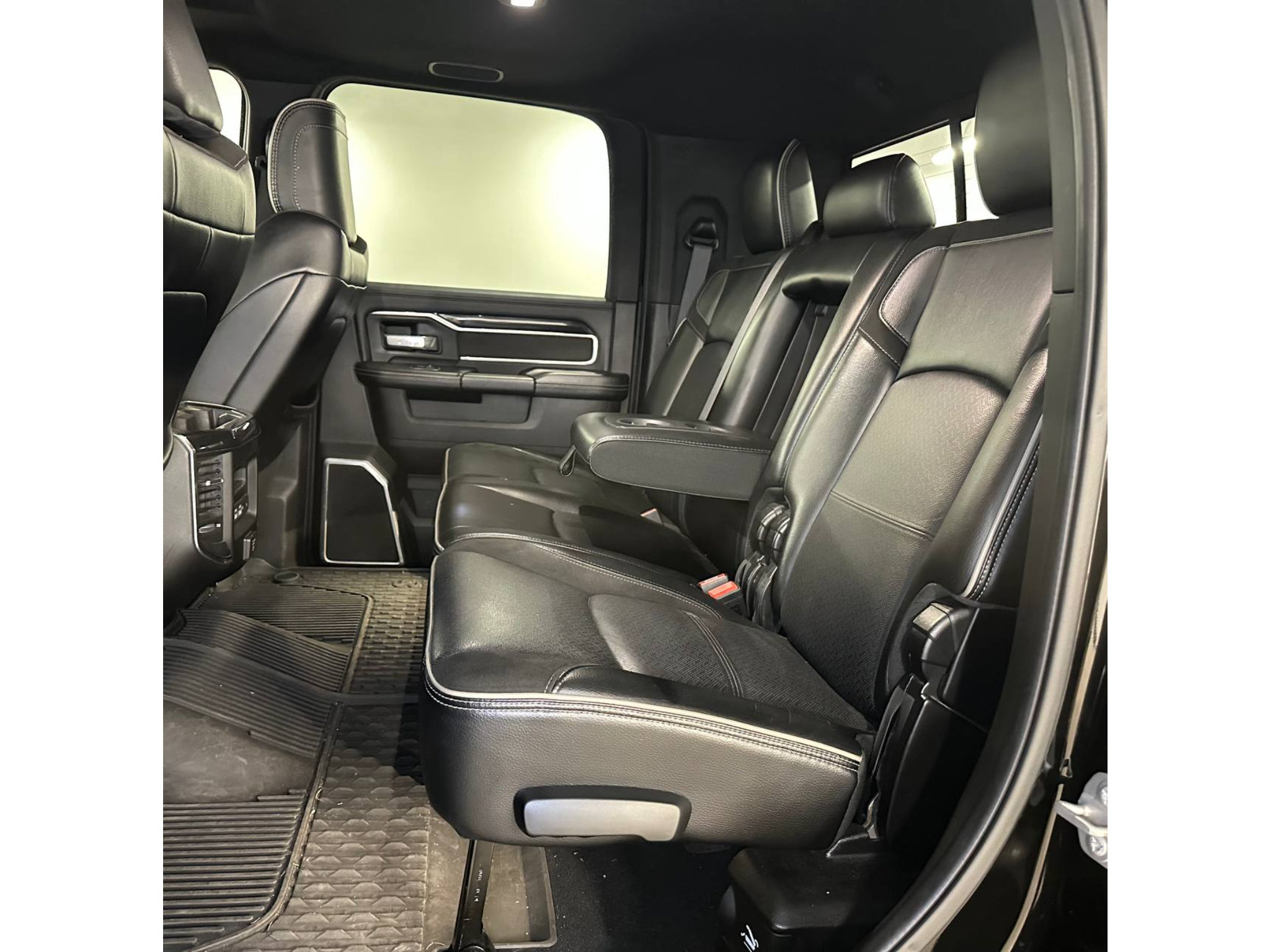 Used 2023 RAM 3500 Laramie AWD/4WD image 29