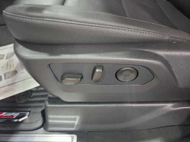 Used 2026 Chevrolet Silverado 3500 LTZ w/ LTZ Plus Package AWD/4WD image 22