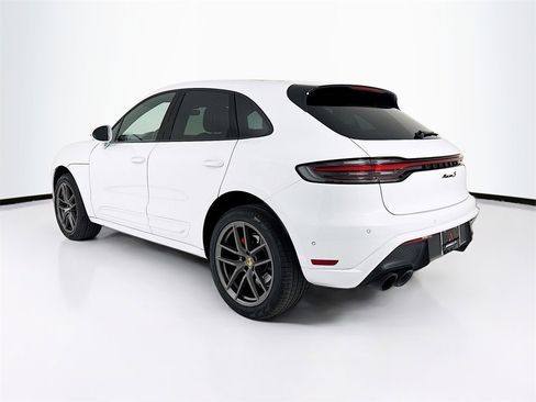 Used 2022 Porsche Macan S image 3