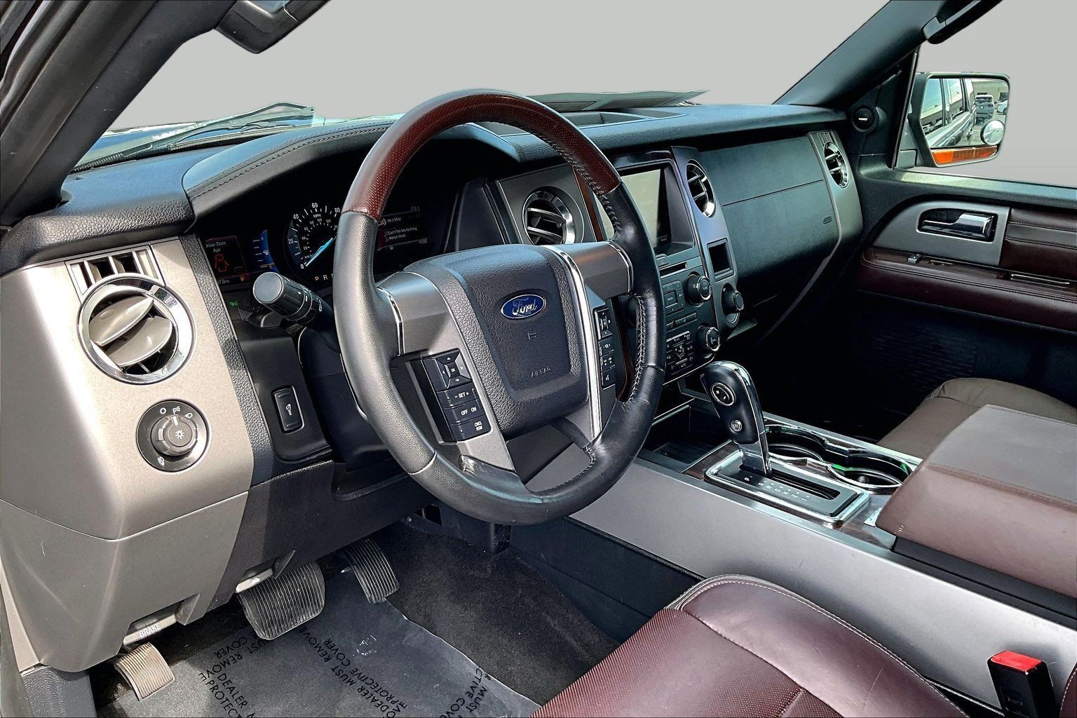 Used 2015 Ford Expedition Platinum AWD/4WD image 11