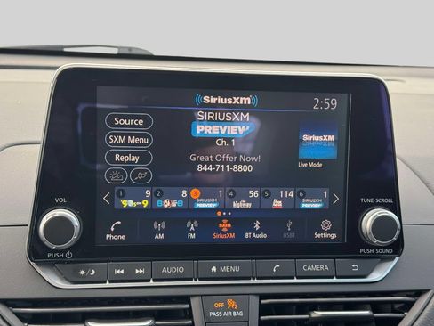 Used 2025 Nissan Altima 2.5 S FWD image 25