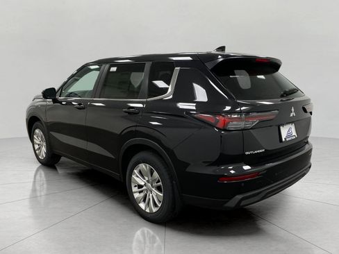 New 2026 Mitsubishi Outlander ES image 6