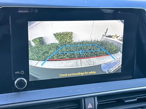 Used 2023 Toyota Prius XLE image 24