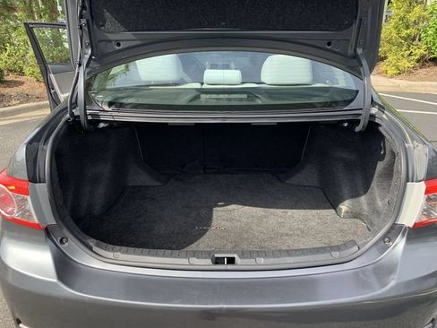 Used 2011 Toyota Corolla LE FWD image 29