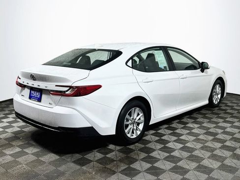 Used 2025 Toyota Camry LE FWD image 7