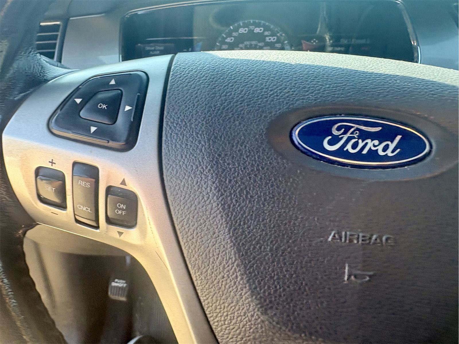 Used 2018 Ford Taurus SEL w/ Equipment Group 201A FWD image 15