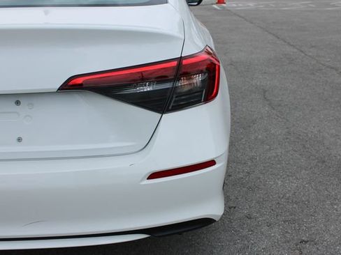 Used 2023 Honda Civic LX image 40
