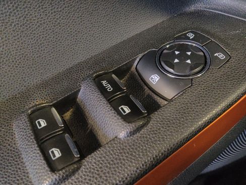 Used 2021 Ford EcoSport SE w/ SE Appearance Package image 29