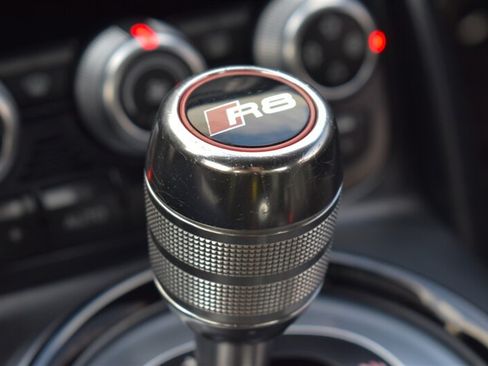 Used 2014 Audi R8 V10 AWD/4WD image 40