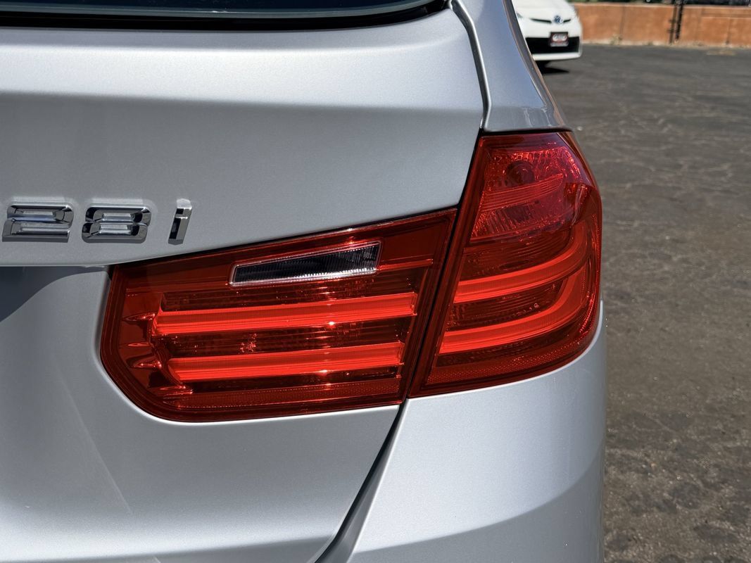 Used 2014 BMW 328i xDrive Wagon AWD/4WD image 10