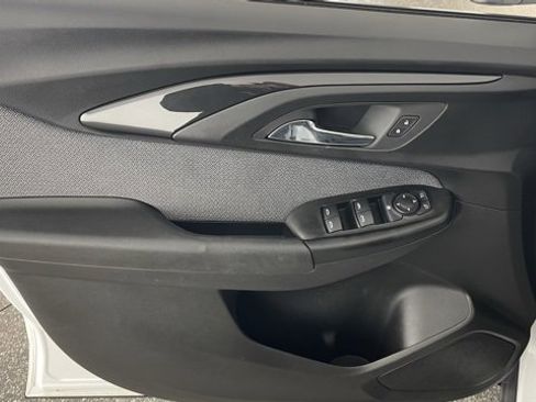 Used 2022 Chevrolet TrailBlazer LT w/ Convenience Package image 34