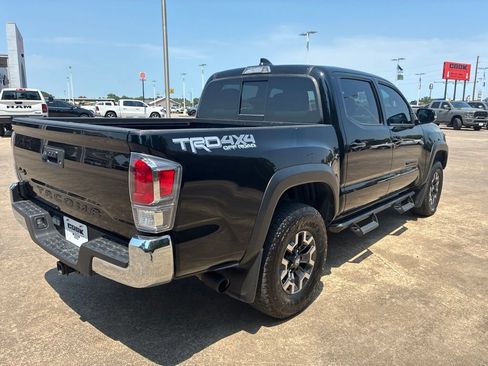 Used 2023 Toyota Tacoma TRD Off-Road AWD/4WD image 5