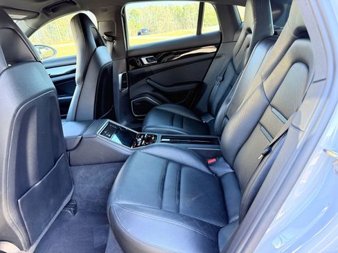 Used 2018 Porsche Panamera 4S image 39