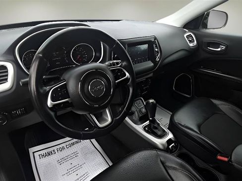 Used 2018 Jeep Compass Latitude w/ Popular Equipment Group AWD/4WD image 11