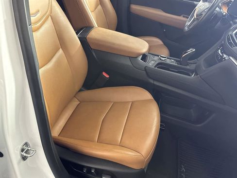 Used 2021 Cadillac XT5 Premium Luxury image 16