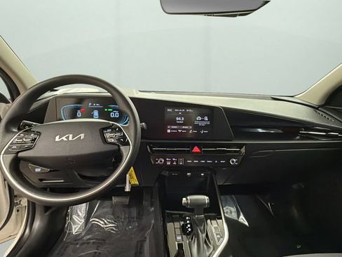 Used 2026 Kia Niro LX FWD image 10