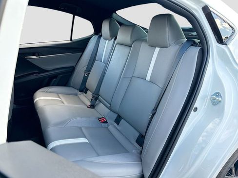 Used 2025 Toyota Camry SE w/ Convenience Package image 22