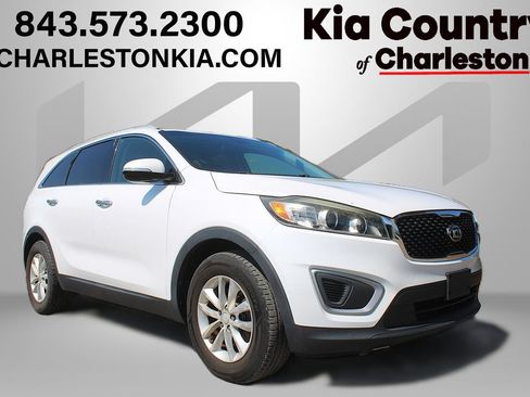 Used 2017 Kia Sorento LX FWD image 1
