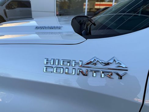 Used 2024 Chevrolet Silverado 1500 High Country w/ Technology Package image 31