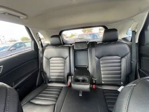 Used 2024 Ford Edge SEL image 16