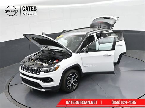 Used 2024 Jeep Compass Limited image 49