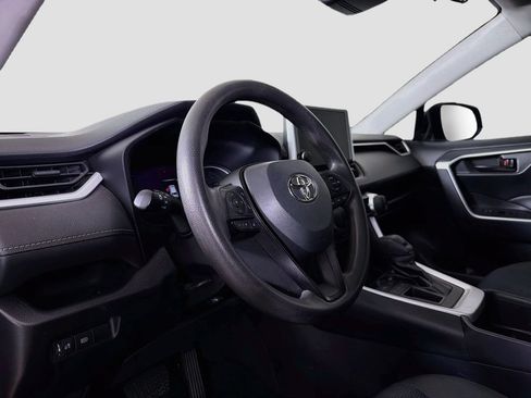 Used 2023 Toyota RAV4 LE FWD image 10