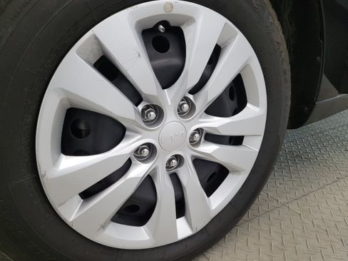 Used 2023 Kia Soul LX FWD image 31