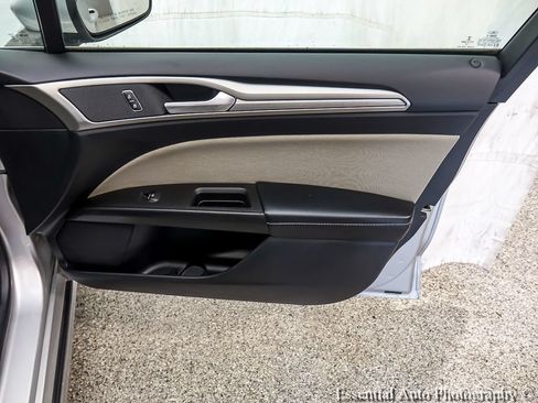 Used 2018 Ford Fusion S FWD image 23