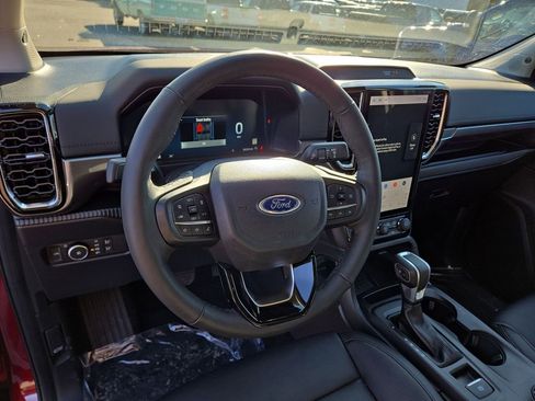 Certified 2025 Ford Ranger Lariat w/ FX4 Off-Road Package AWD/4WD image 7