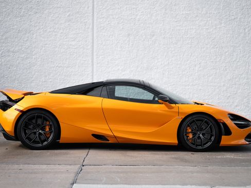 Used 2020 McLaren 720S Performance image 9