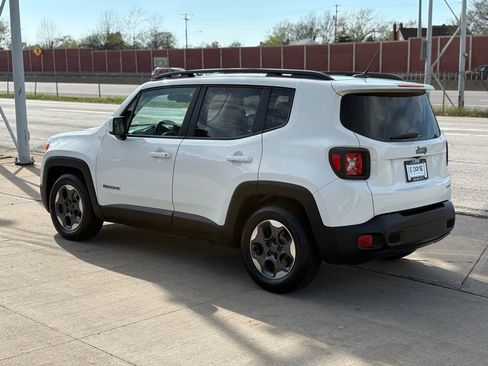 Used 2015 Jeep Renegade Latitude w/ Cold Weather Group II image 11