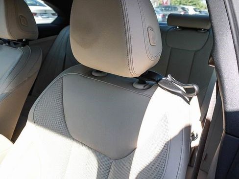 Used 2025 BMW 230i Coupe w/ Convenience Package RWD image 21
