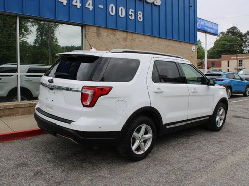 Used 2019 Ford Explorer XLT w/ Equipment Group 201A FWD image 6